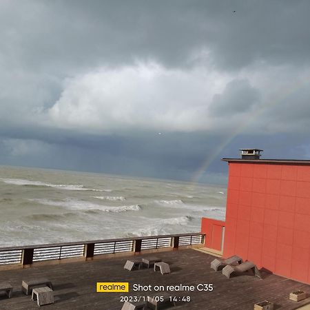 Le Rayon Vert Ault Buitenkant foto